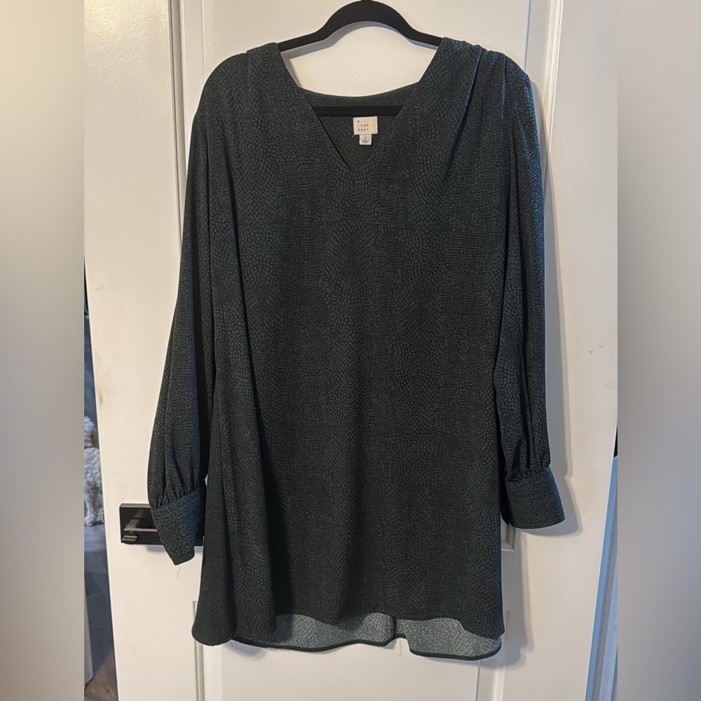 Black long sleeve dress